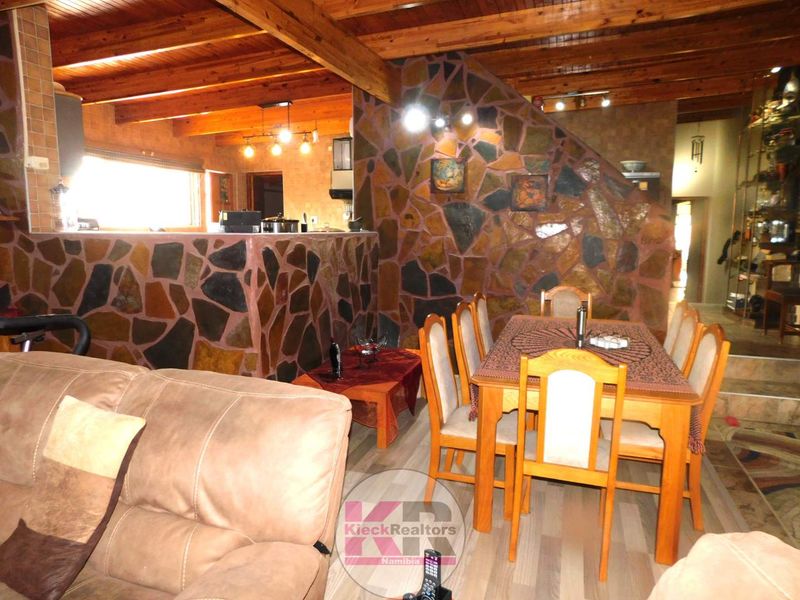 Large Family Home In A Great Location - Photo 7