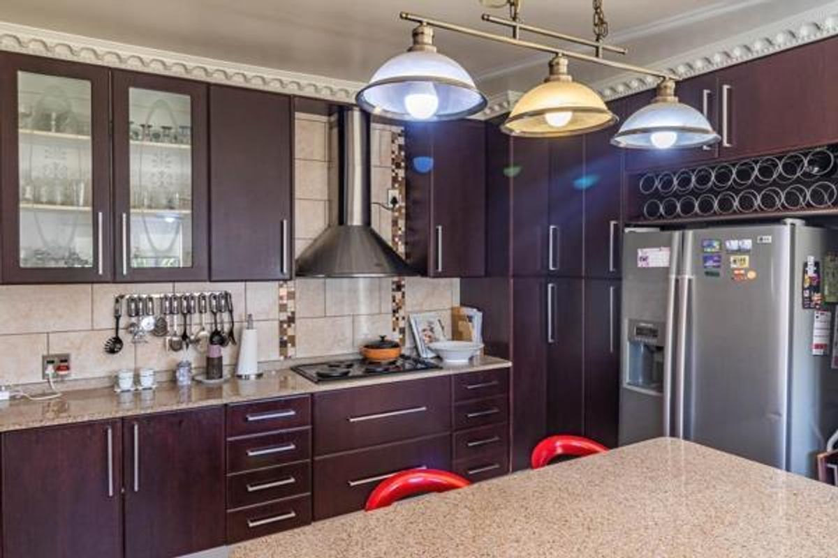 3 Bedroom Home for Sale in Mulbarton - Photo 5