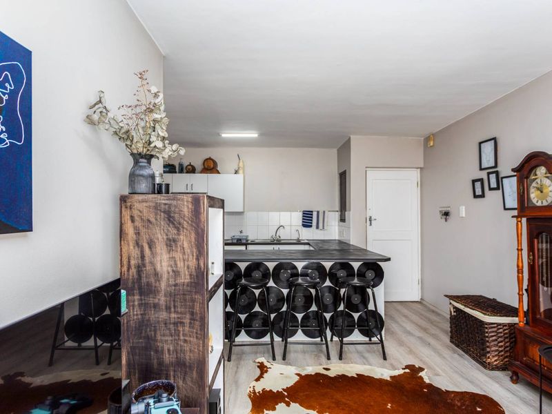 Modern Two Bedroom Ground-Floor Living in the Heart of Durbanville - Photo 4