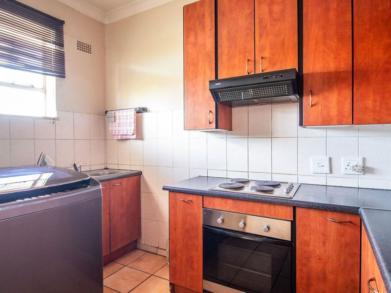 Prime Location & Modern Comfort in One Package - Photo 3