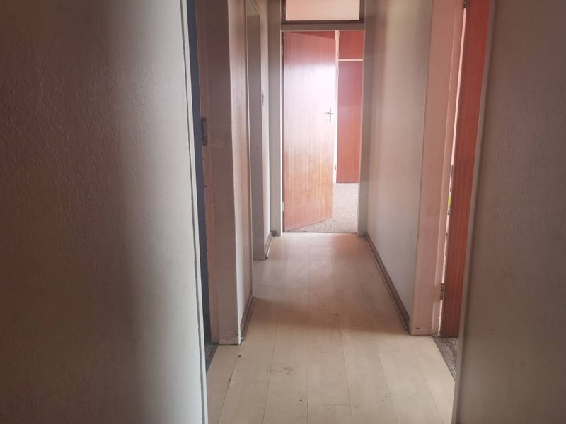 Low maintenance home for sale in Esther Park - Photo 10