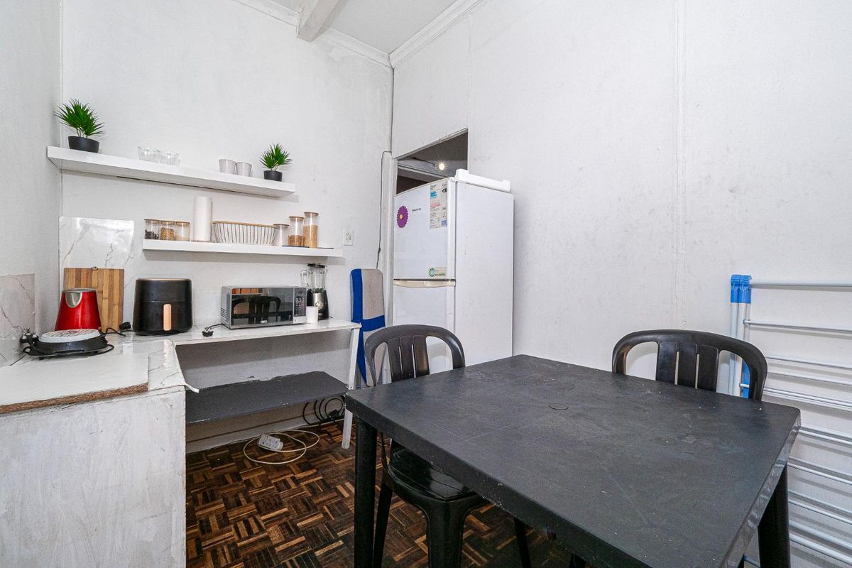 Small Semi for Sale in Mowbray - R1,35m - Photo 4