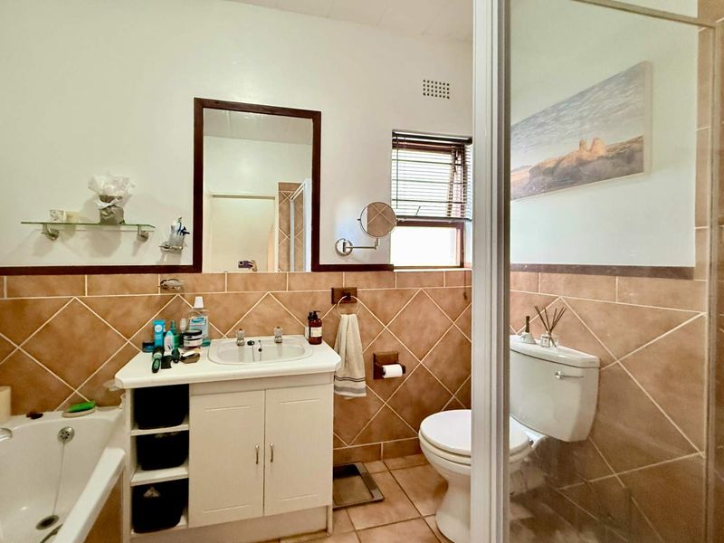 Charming 2 Bedroom Garden Unit for Sale at Via Positano - Photo 10