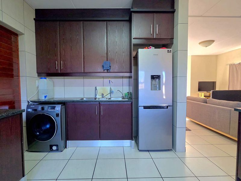 3 Bedroom Duplex / Townhouse for Sale in Riverspray Lifestyle Estate - Photo 6