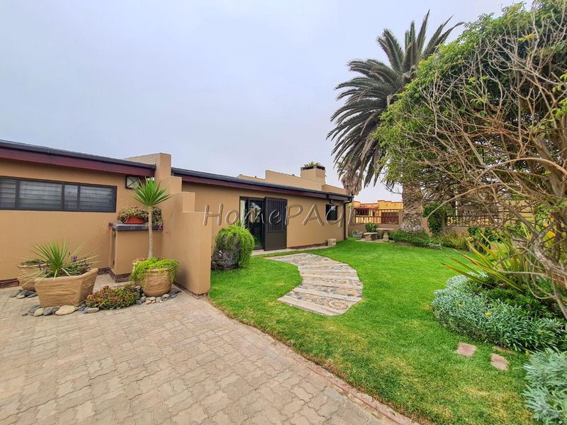 Ext 4, Henties Bay:  Stunning, spacious 4 Bedr Home is for Sale - Photo 2