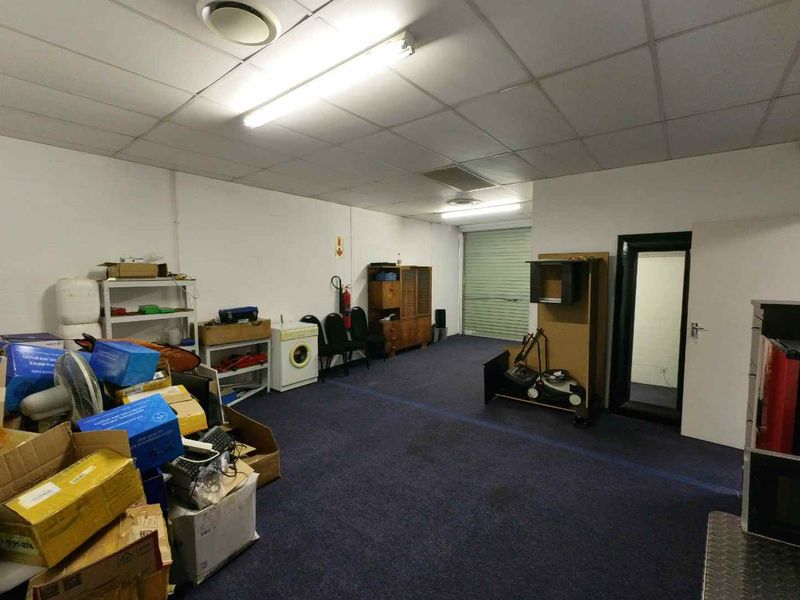 Warehouse with offices For Sale - Milnerton - Photo 6
