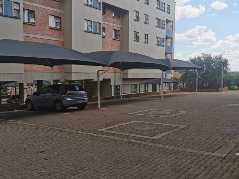 Affordable 2 Bedroom ,2 bathroom, Ground Floor Apartment, Centurion - Photo 9