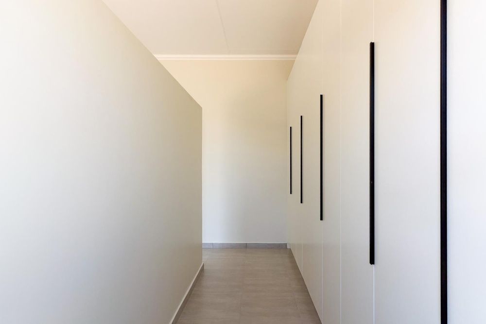 Main bedroom dressing room.