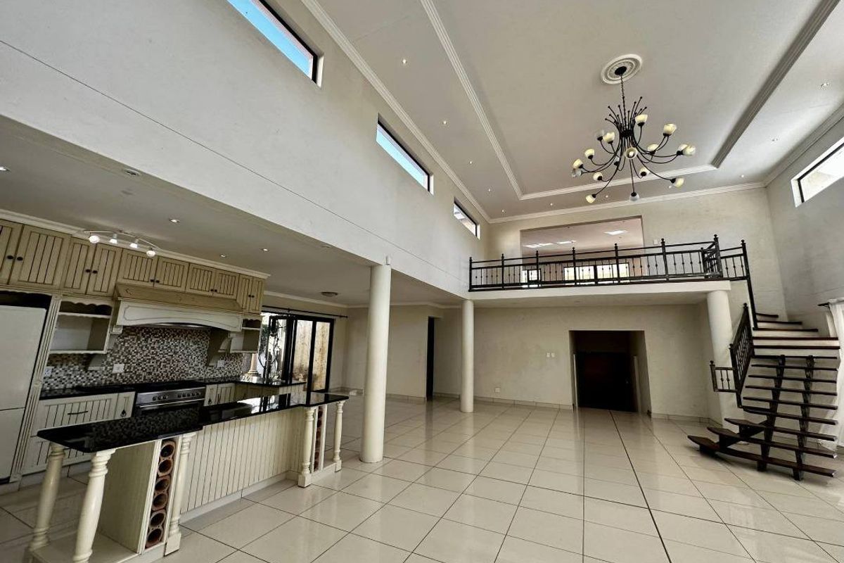 House For Sale in Suiderhof - Photo 2