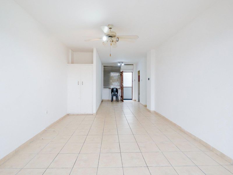 Spacious with sea views - Photo 6