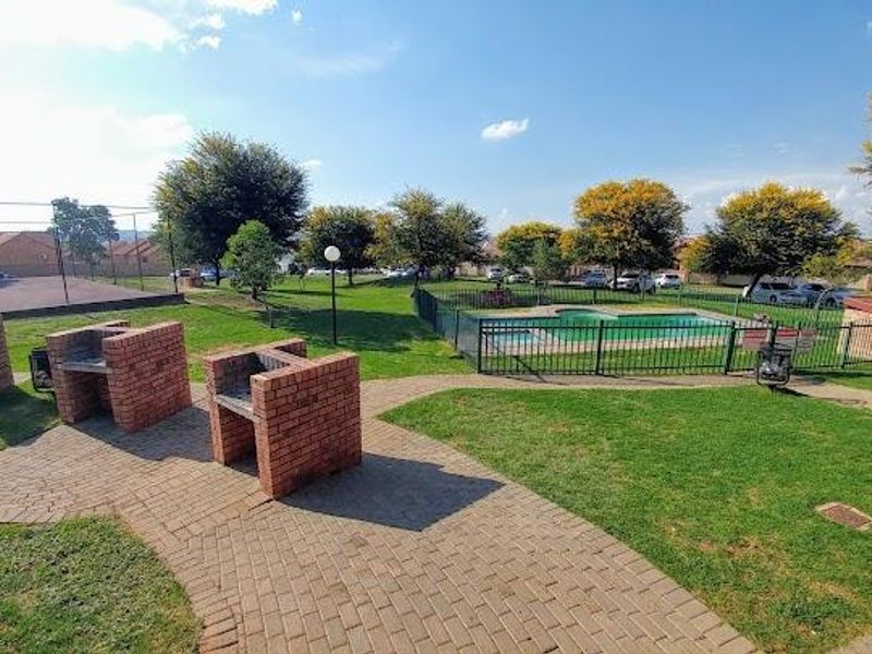 3 bedrooms townhouse to rent in Kosmosdal Centurion - Photo 8