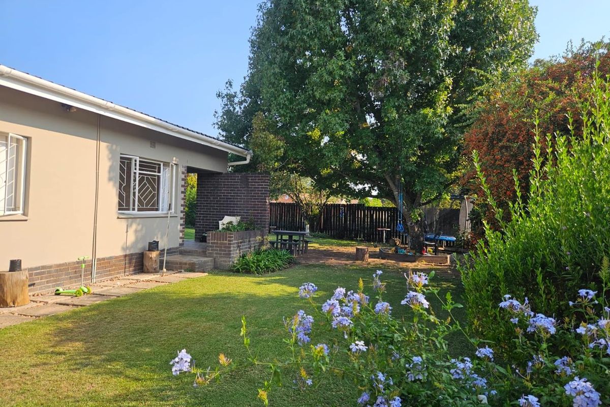 3 BEDROOM MODERN FAMILY HOME FOR SALE - Photo 5