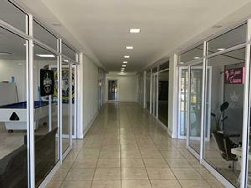 Lease Stylish Retail/Office Units with Glass Fronts & Tiled Floors - Photo 10