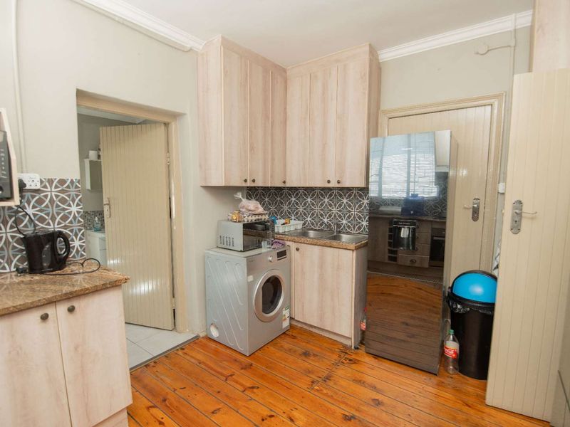 3 Bed house for sale In St Phillips Street Richmond Hill - Photo 6