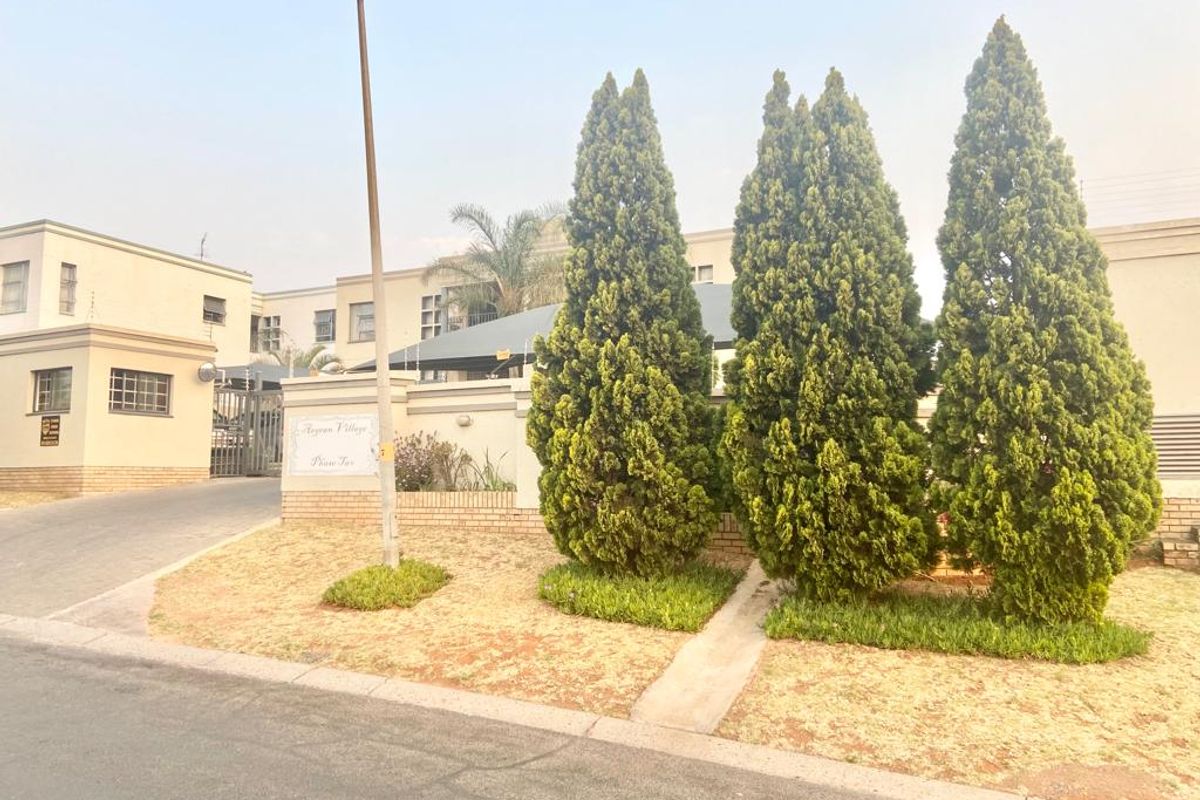 2 Bedroom and 2 Bathroom Townhouse for Sale! - Photo 5