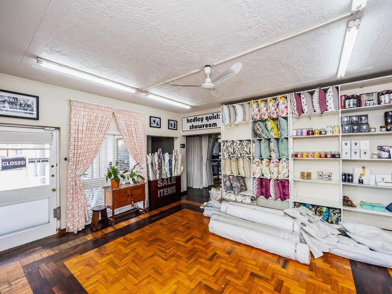 Corner commercial property perfectly located on Devereaux Avenue - Photo 8