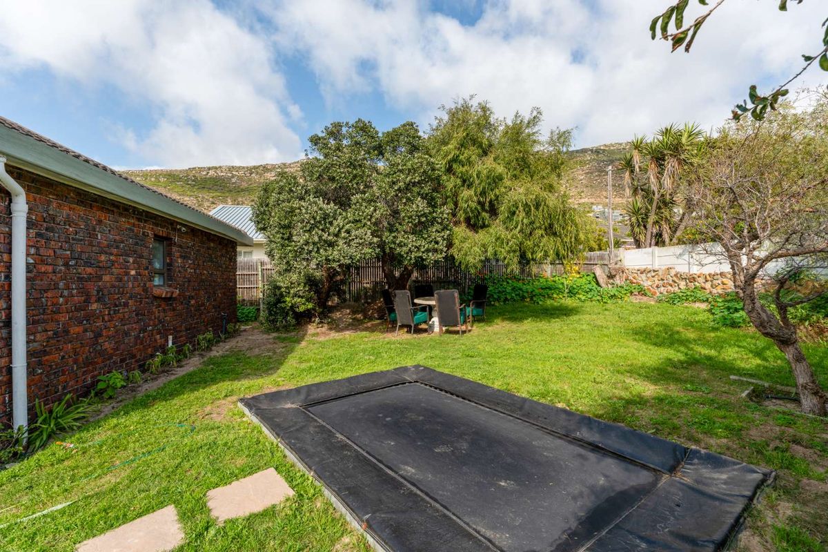 Sunny 4 bedroom,  North facing family home in the heart of the valley for sale!! - Photo 5