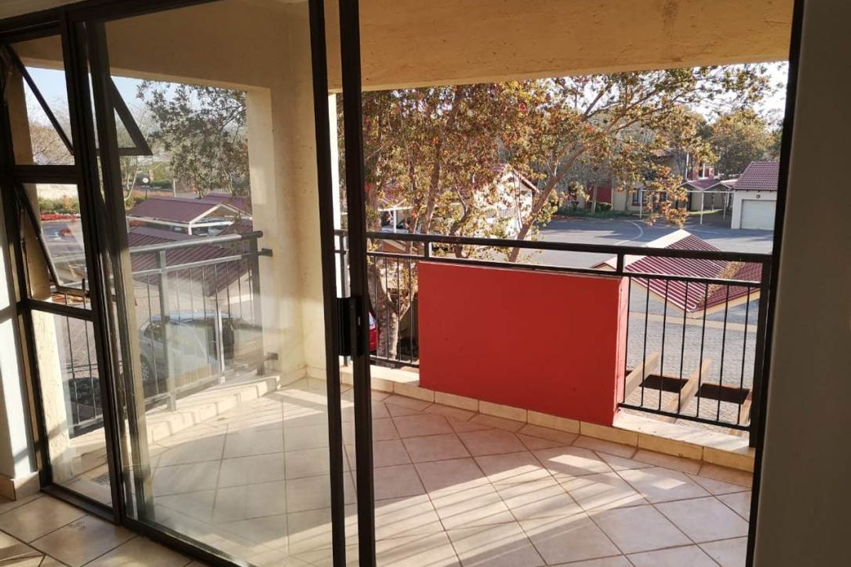 Bachelor Apartment to rent in the Peaceful Oukraal Apartments! - Photo 5