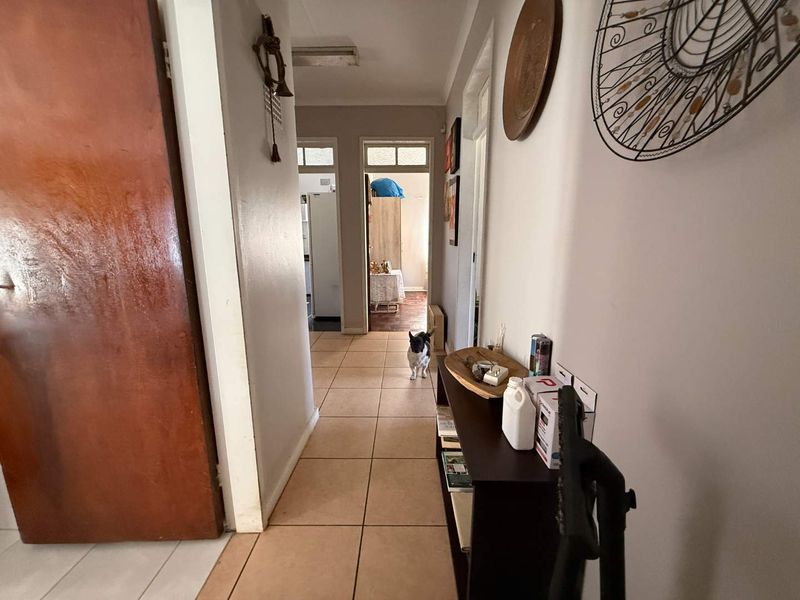 Three bedroom family home - Photo 6