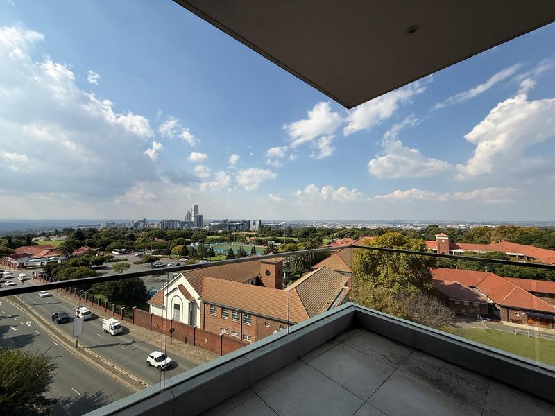 Prime 7th Floor Office Unit for Sale with Expansive Private Balcony - Photo 8