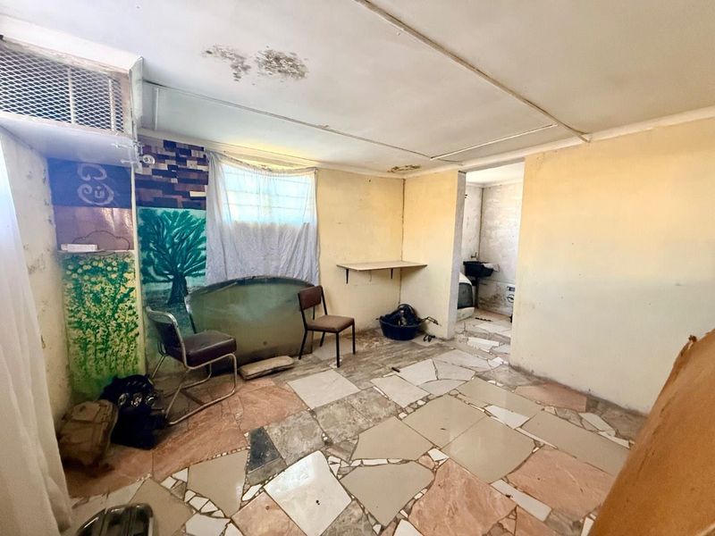 Commercial Property for sale 5 kilometers from Vryheid - Photo 8