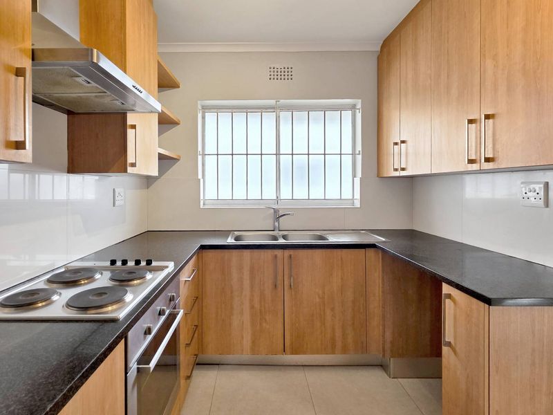 SCPACIOUS APARTMENT - Photo 10