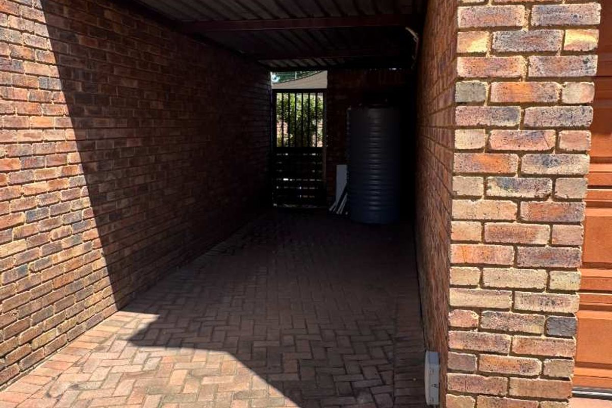 Duplex Townhouse for Sale - Photo 3