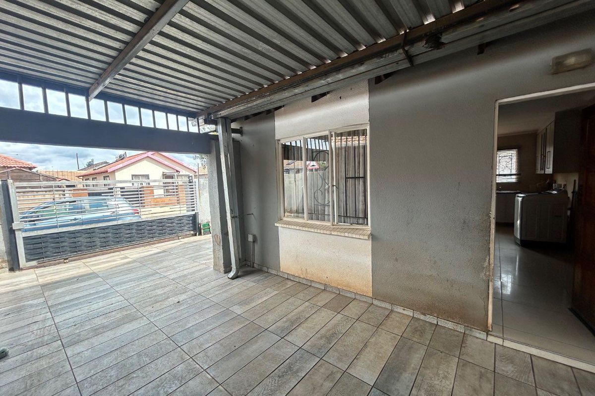 4 Bedroom Family House in Rosslyn Gardens - Photo 4