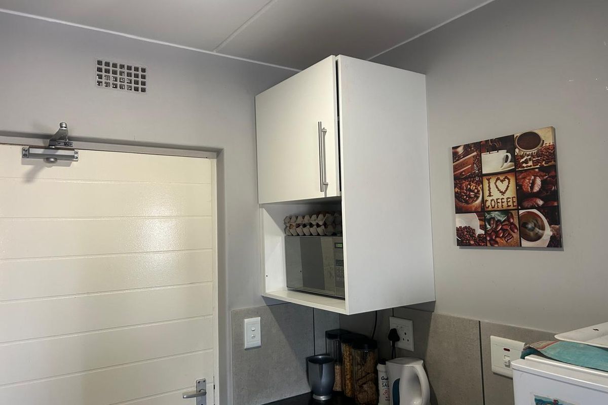 Proteas@Calyville, 2 Beds, 1 Bath -R 620 000 - Photo 4