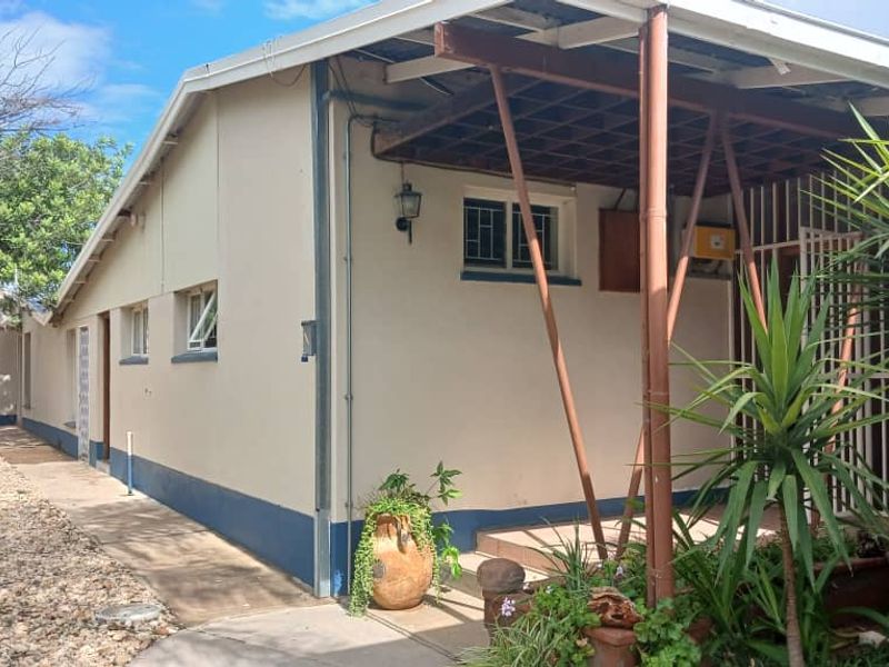 "Prime Location: Central Okahandja for Institutional or Business Development!" - Photo 2