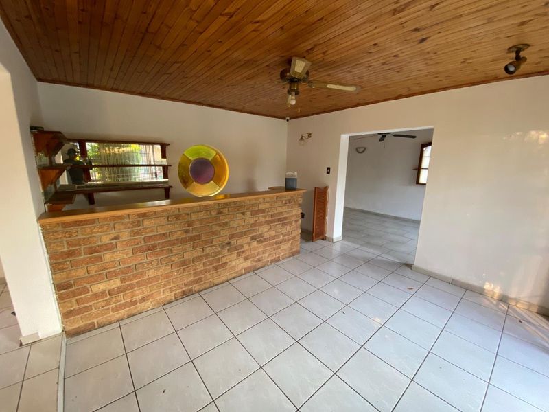 4 Bedroom House for rent - Photo 7