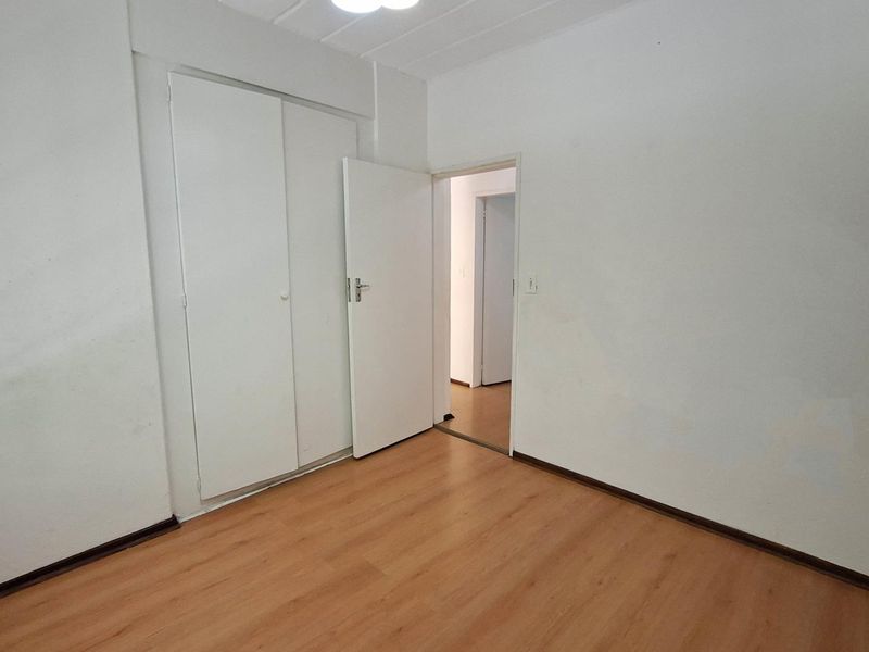 Spacious 3 bedroom, 2 bathroom ground floor apartment in Paulshof - Photo 10