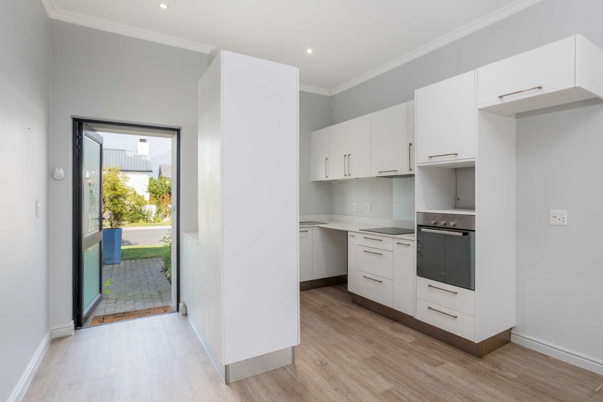 Spacious Two-Bedroom Home at Val de Vie Evergreen on Val de Vie Estate - Photo 2