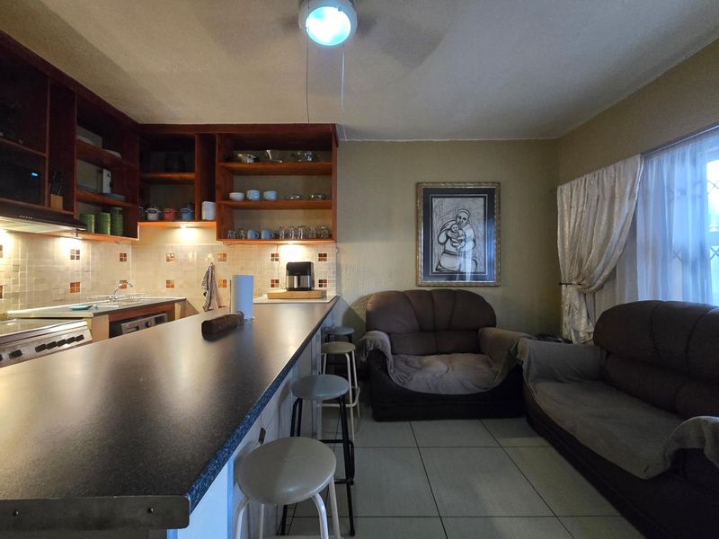 Comfortable 3-Bedroom Living in the Heart of Roseacre - Photo 6