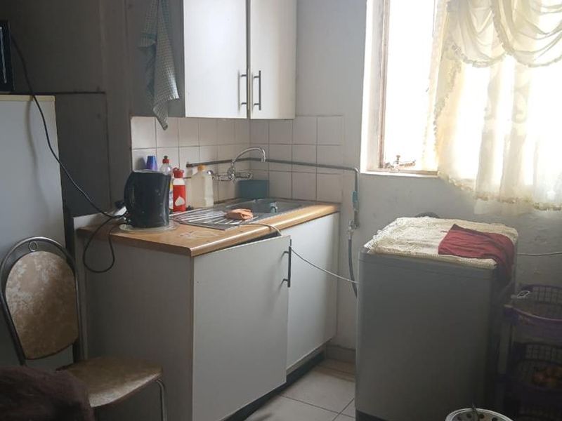 Prime Location: Access to Dining, Shopping & More! - Photo 2