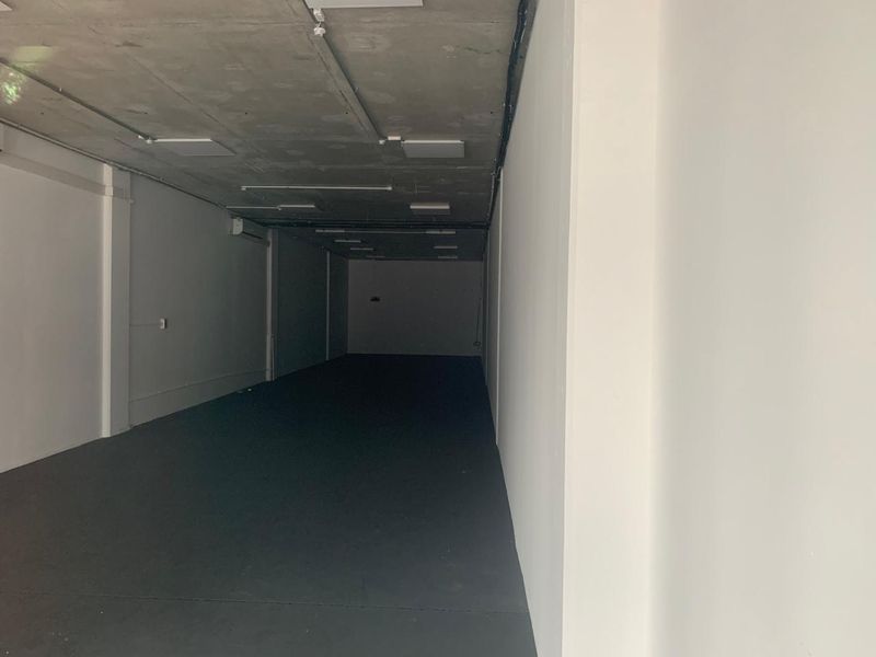 Prime Retail Space Available on Edward Road – Ready to Lease! - Photo 10