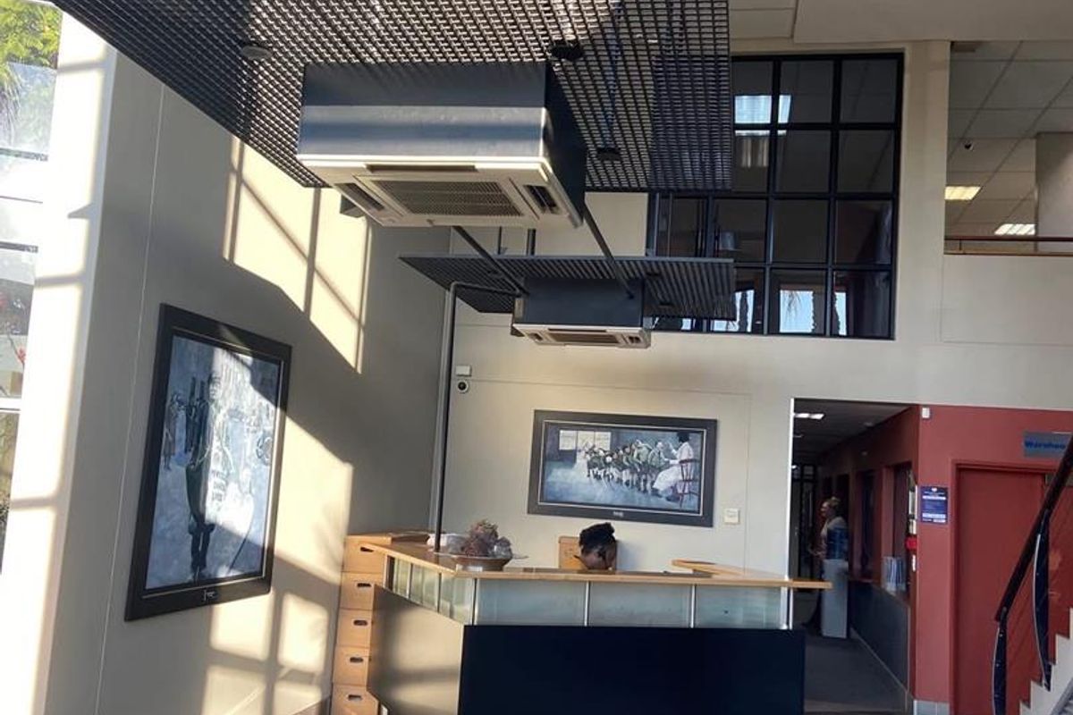 Business Commercial property For Sale in Windhoek Ausspanplatz - Photo 2