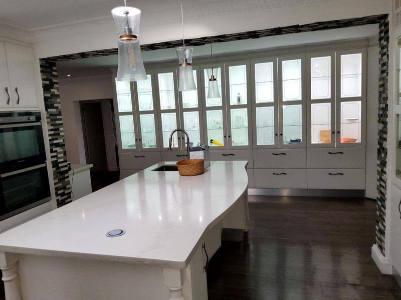 ***Exquisite Family Home in Quiet Neighborhood** - Photo 9