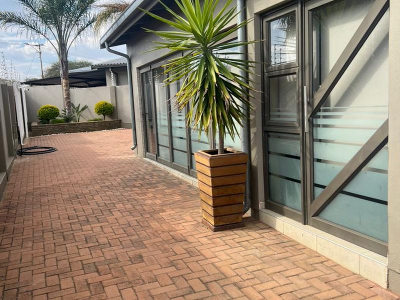 New Release - Photo 7