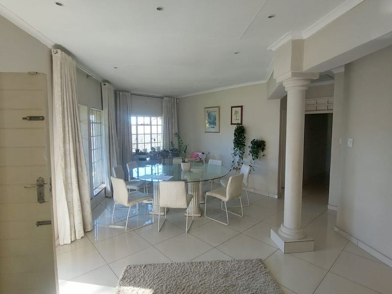 Discover Modern Comfort in This 3-Bed Dream Home! - Photo 3