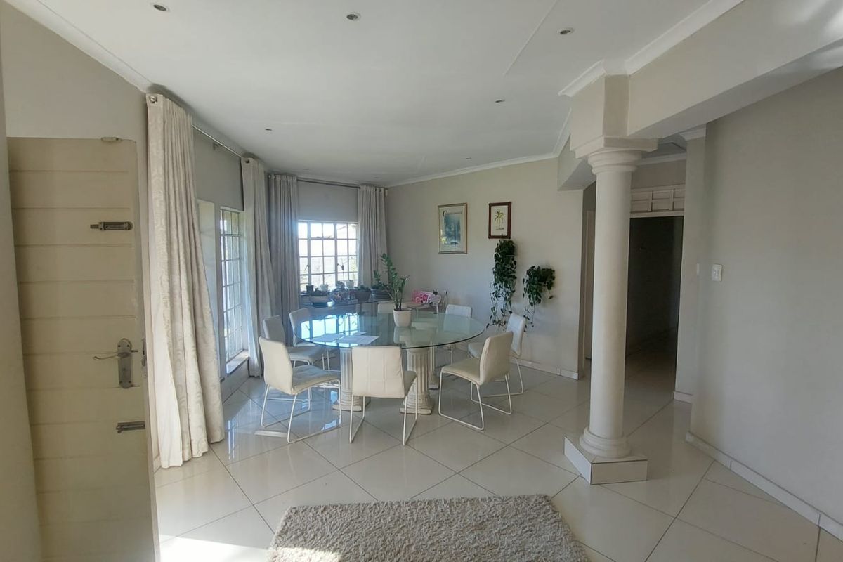 Discover Modern Comfort in This 3-Bed Dream Home! - Photo 3