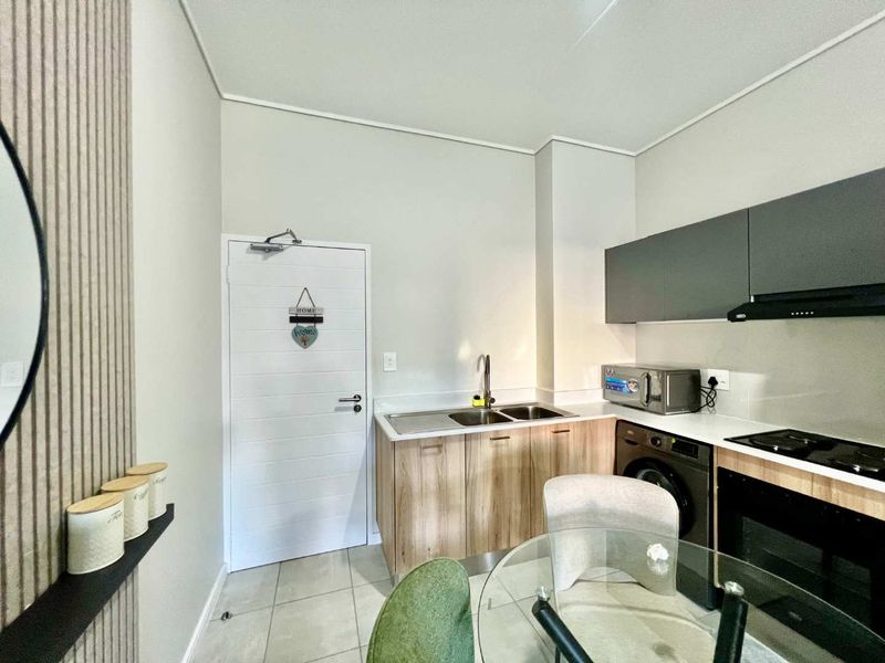 Modern Comforts in Sandton's Greenlee Eco Estate! - Photo 5