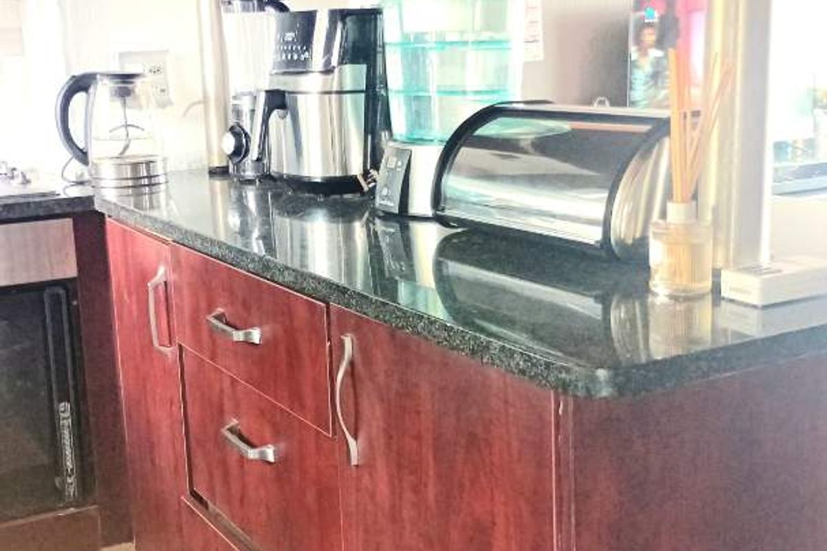 This property is perfectly suited for a small family or savvy investor looking for excellent value and convenience. - Photo 3