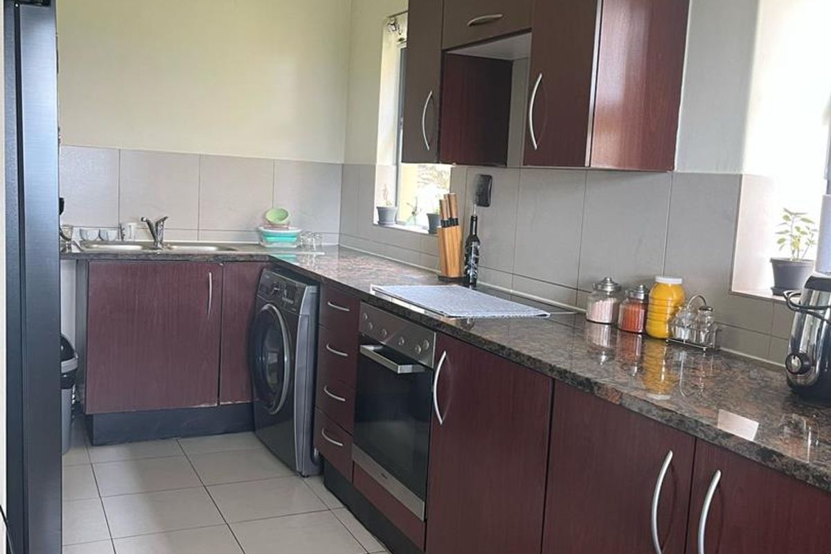 FAMILY-FRIENDLY APARTMENT IN JACKAL CREEK GOLF ESTATE. - Photo 5