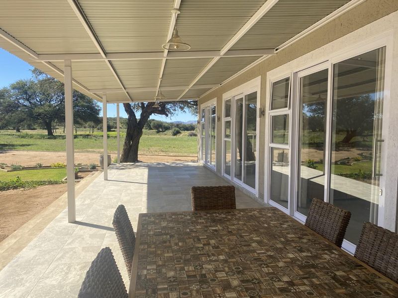 Modern 5 Bedroom House, Omeya Golf Estate - Photo 5