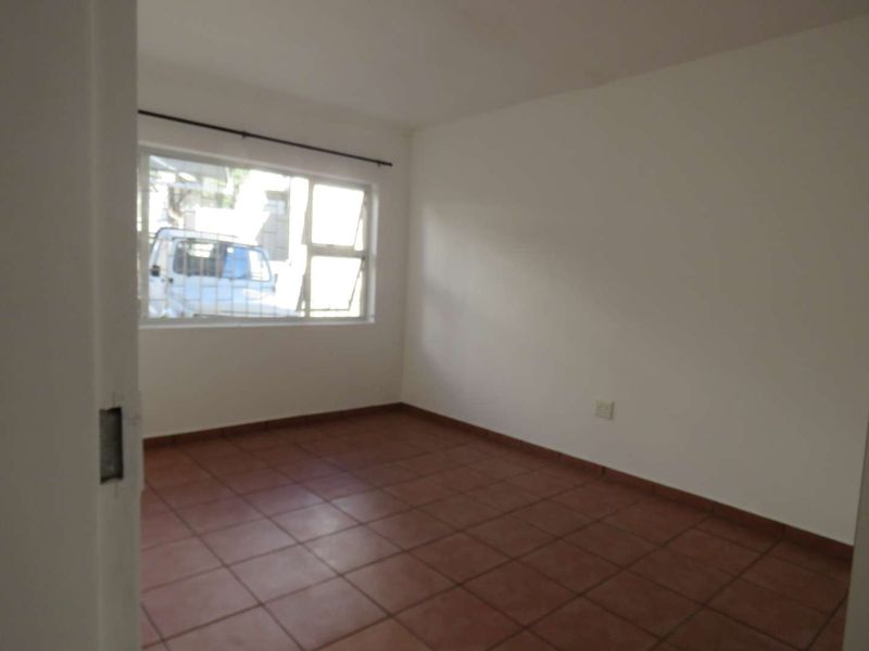 Spacious 4-Bed Unit in Secure Avis Complex – 135m2 of Comfort - Photo 3