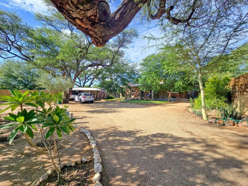 Omaruru:  Quaint Cottage Style 3 Bedr home is for sale - Photo 3