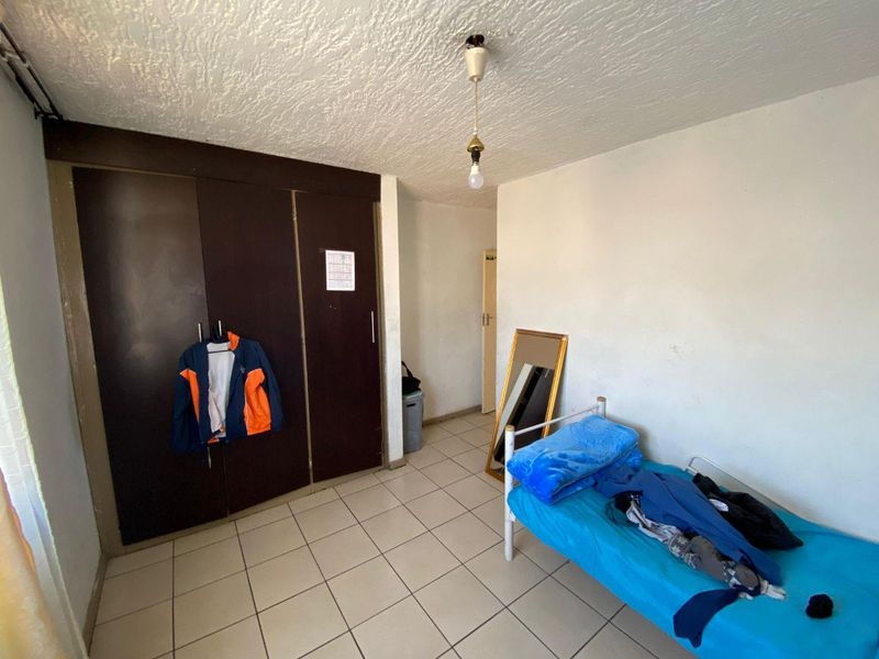 "Spacious 3-Bed Apartment in Silverton - Prime Location!" - Photo 8