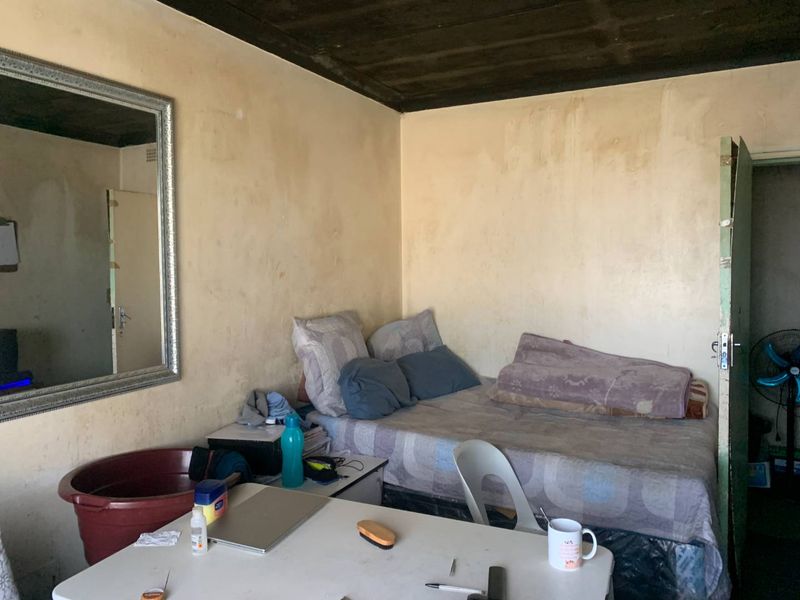 Exceptional Investment Opportunity: Dual 3-Bedroom Houses with Rental Income Potential - Photo 7