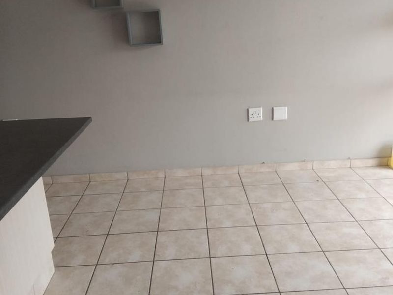 Lovely ground floor unit up for grabs. - Photo 9